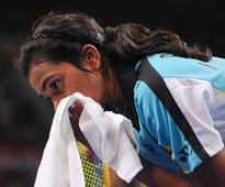India Open: Saina sails through, Sindhu crashes out in 1st round