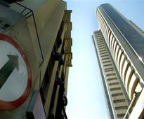 Markets reel under selling pressure, financials crack
